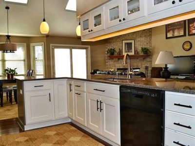 Custom Kitchen Countertop Installation Service